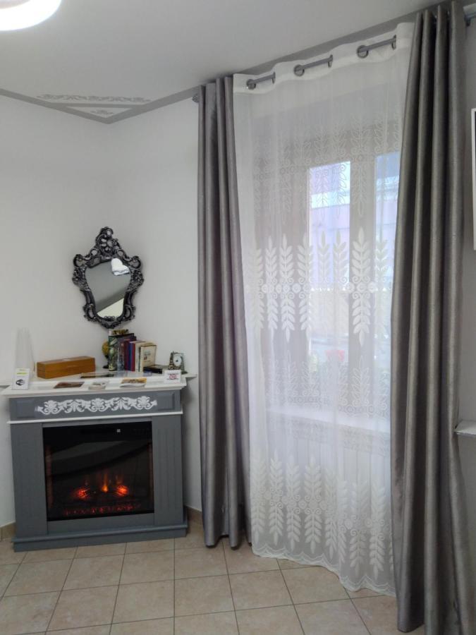 B&B Regina Margherita Л'Аквіла Екстер'єр фото
