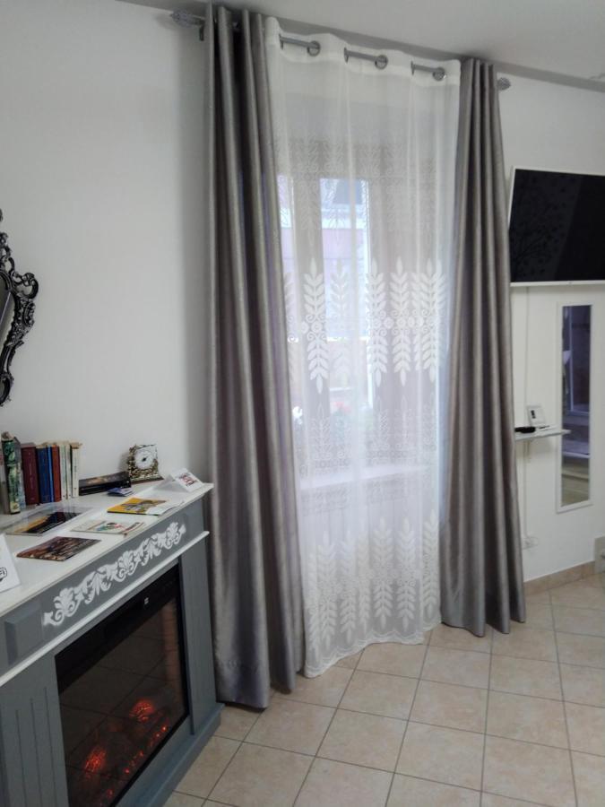 B&B Regina Margherita Л'Аквіла Екстер'єр фото