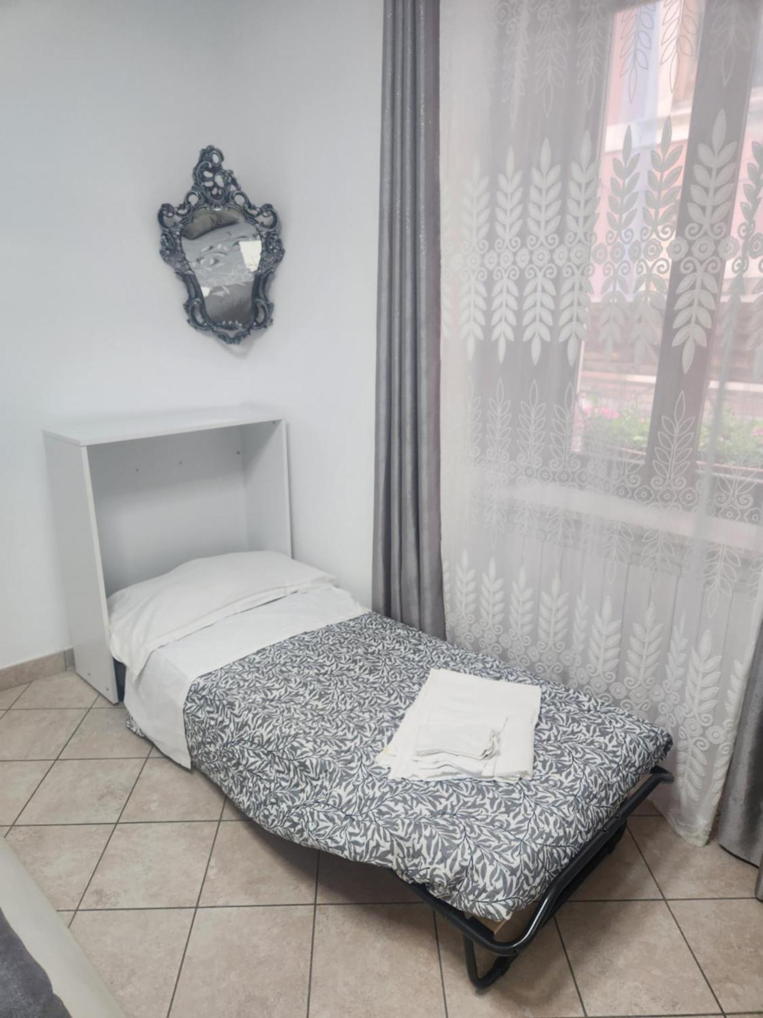 B&B Regina Margherita Л'Аквіла Екстер'єр фото